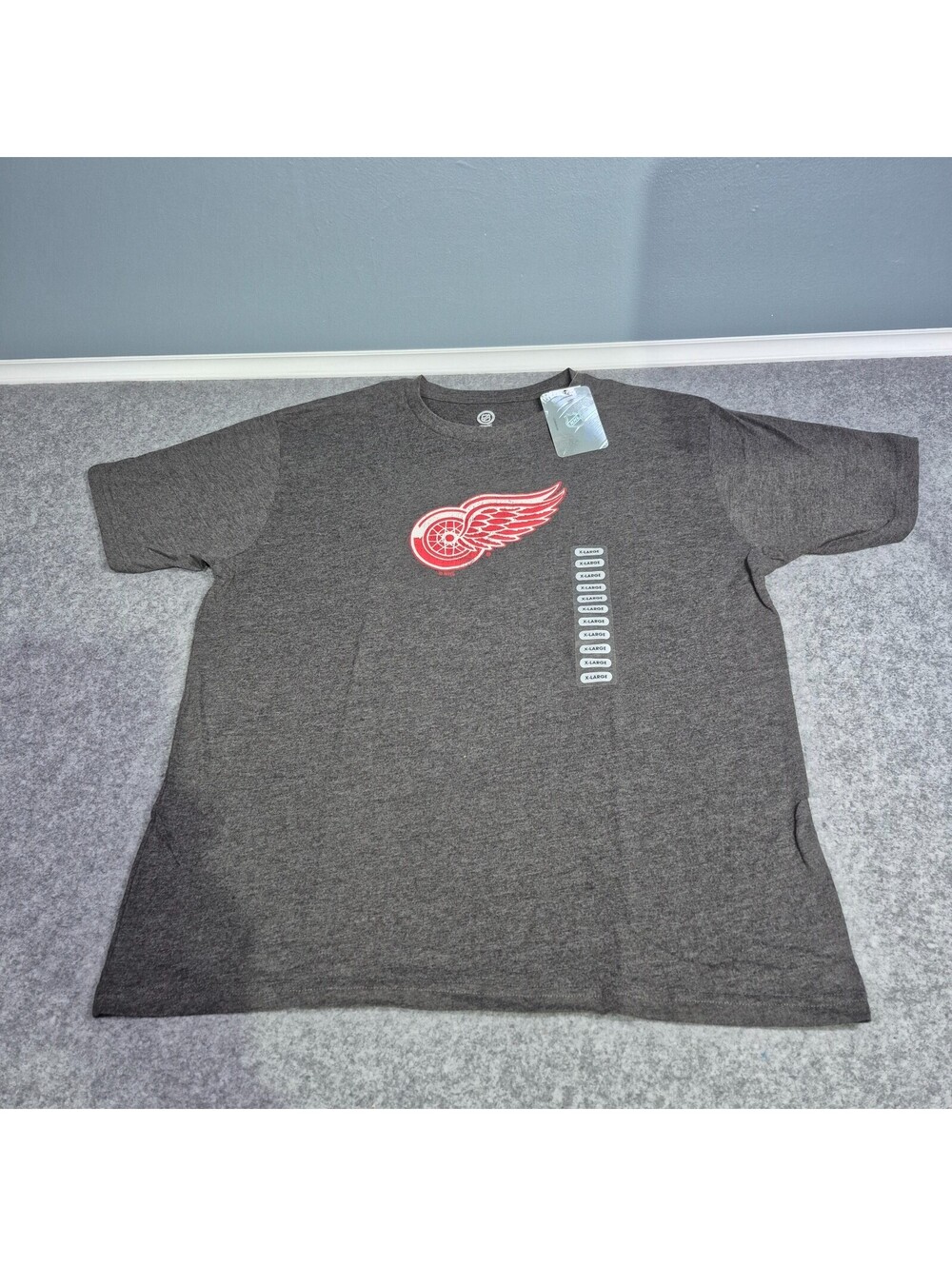 NWT NHL Detroit Red Wings Black T-Shirt Sz XL Lightweight Breathable Soft